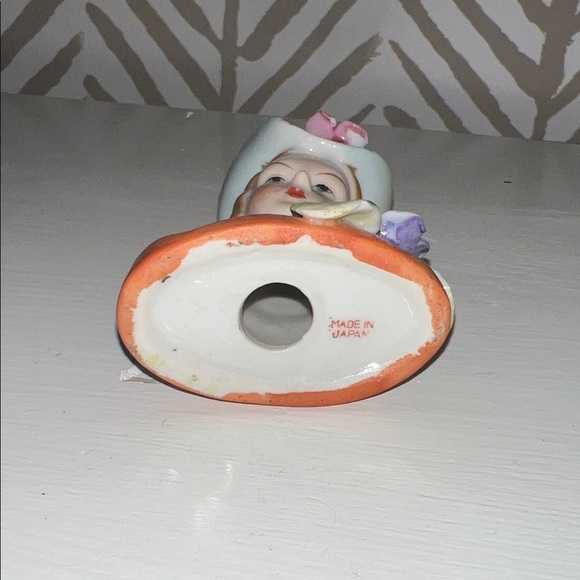 Vintage Ceramic Lady Bust with Floral Hat - Picture 3 of 3